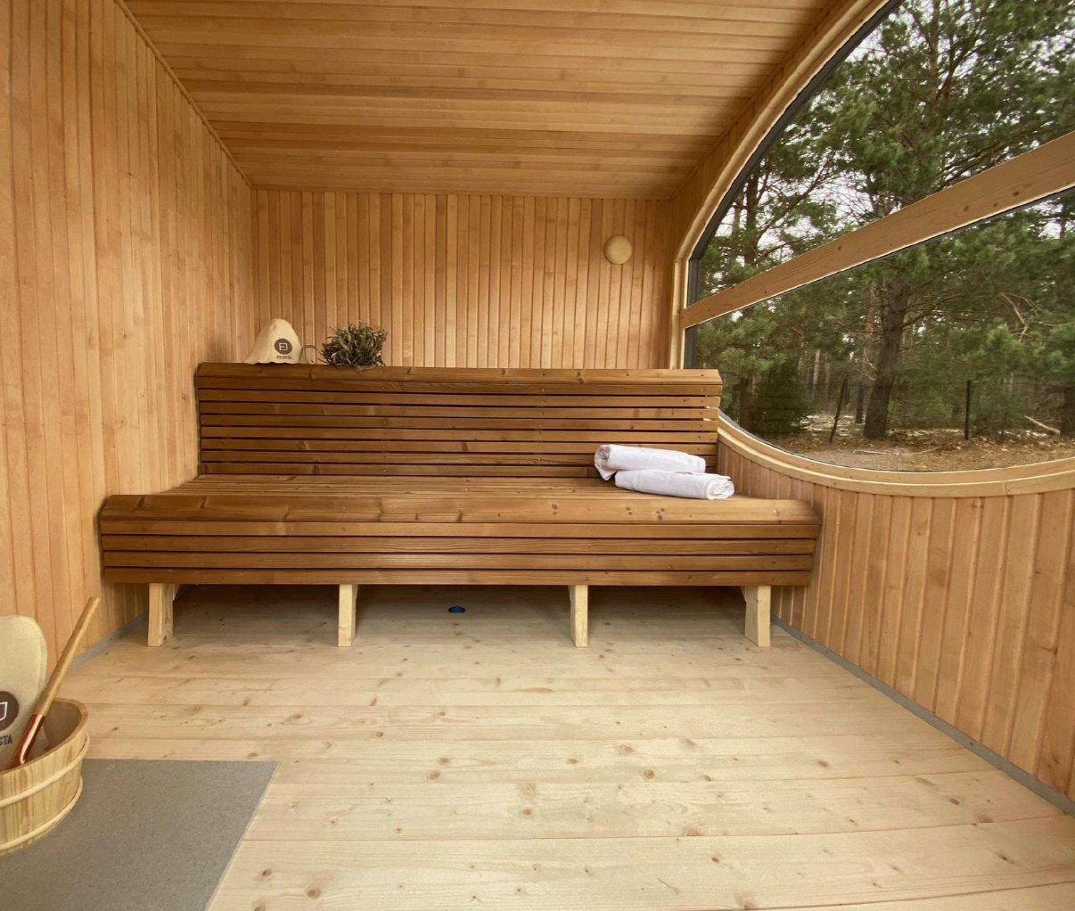 Halo Saunas Prestige Sauna | 4-6 Person