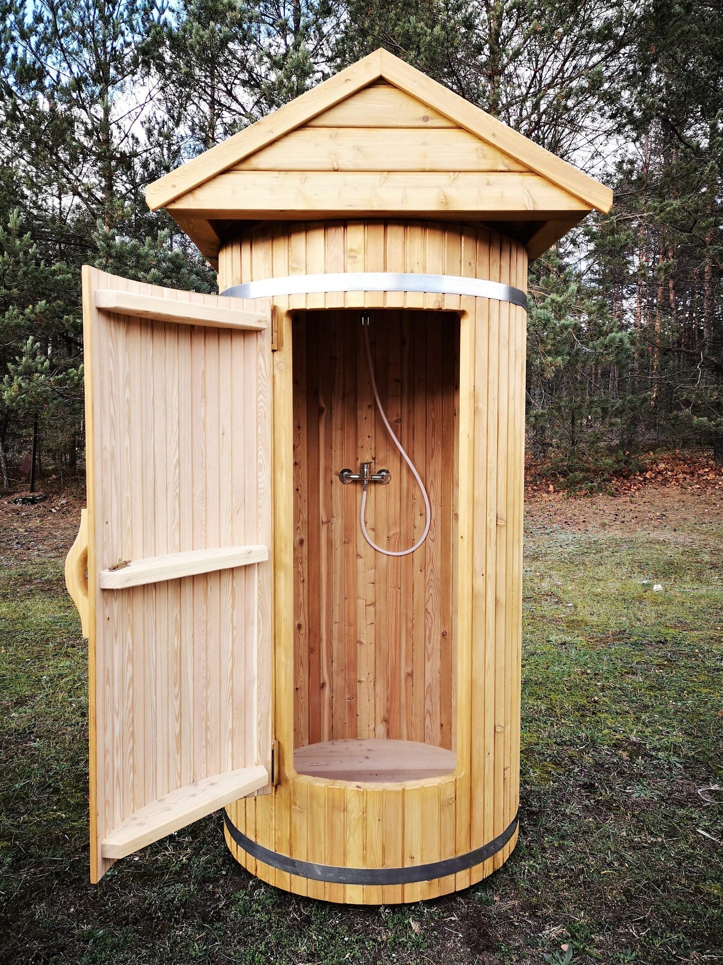 Scandinavian Barrel Shower