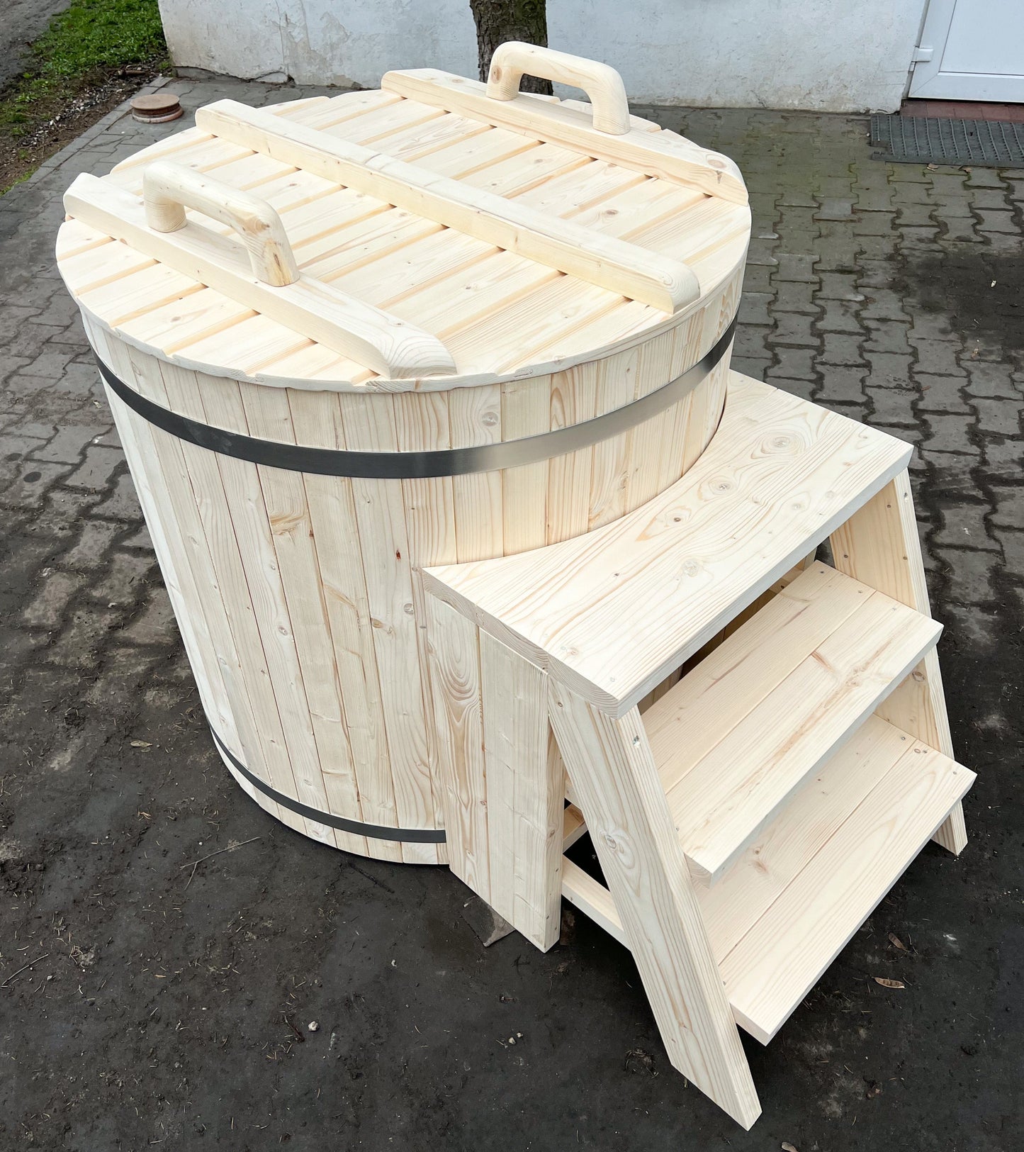 Halo Saunas Wooden Barrel Ice Bath