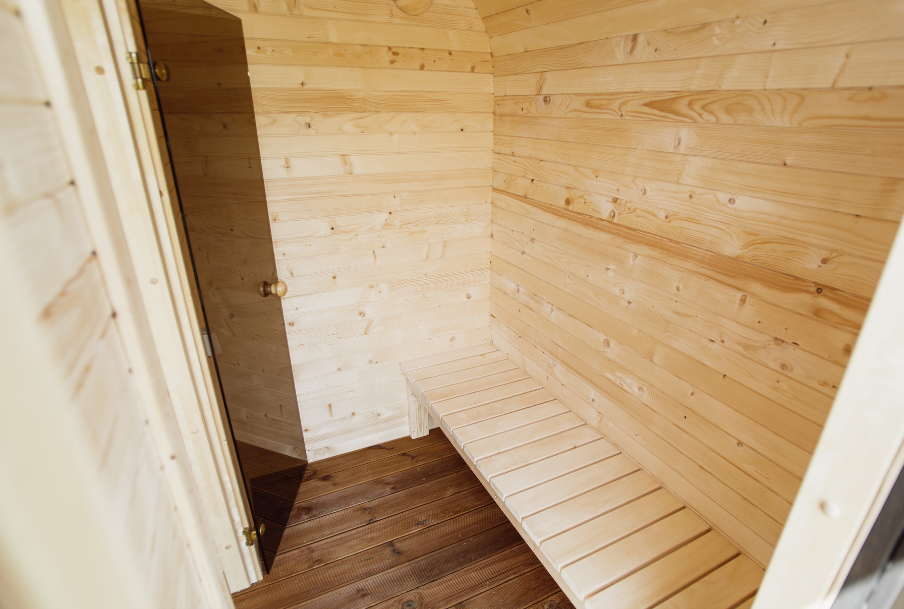 Halo Saunas Sanctuary Traditional Outdoor 6 to 8 Person Sauna - Nuovo Luxury