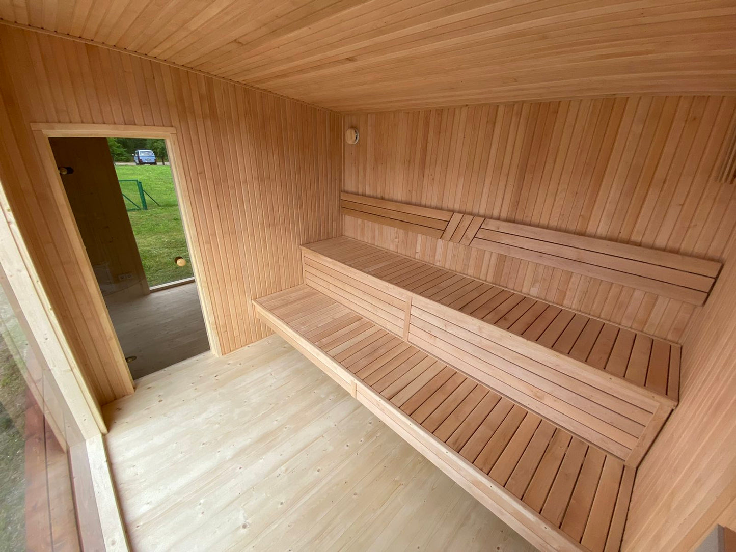 Halo Saunas Hideout 6-8 Person Traditional Sauna 5m
